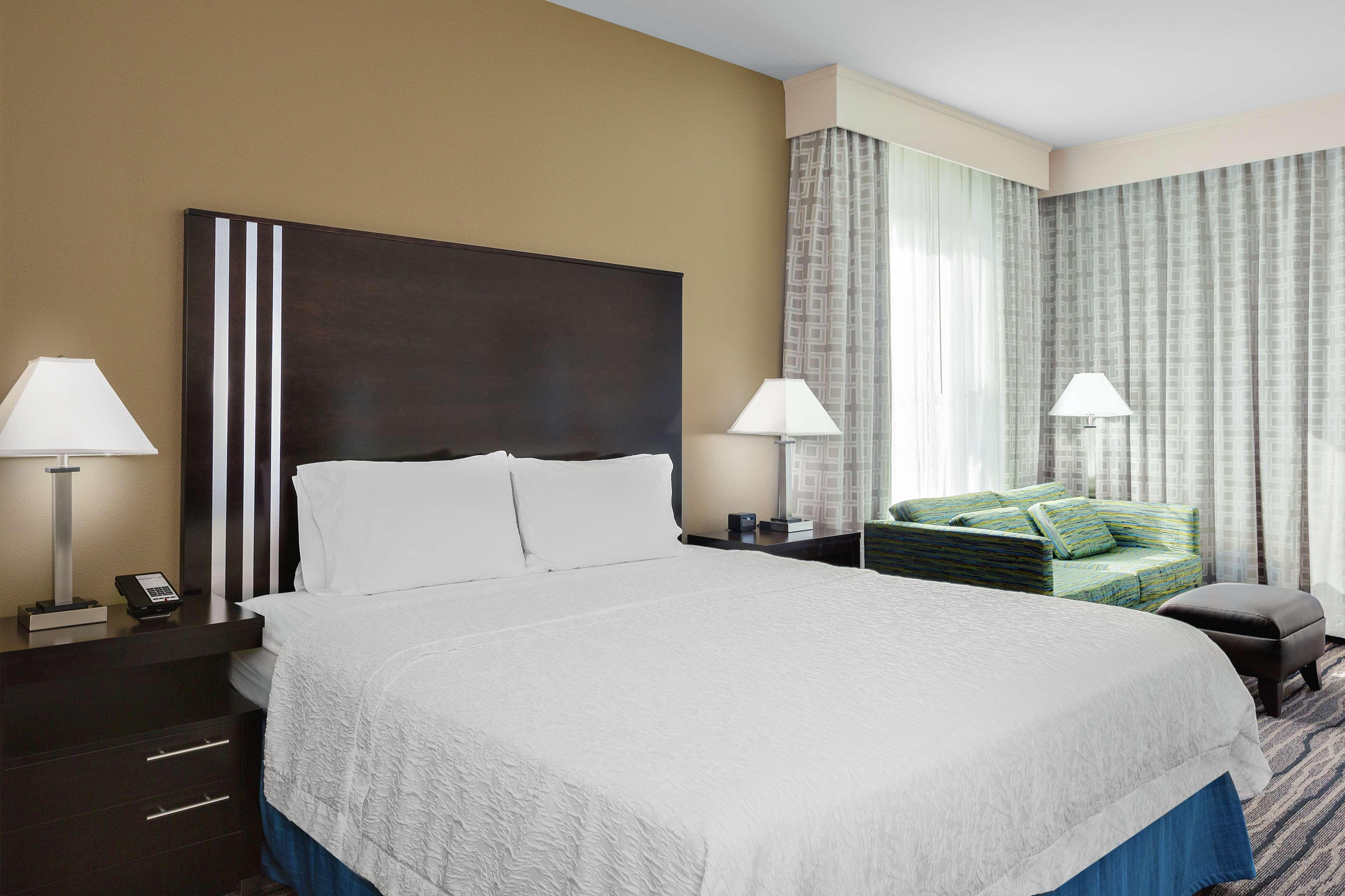 Hampton Inn&suites 3*