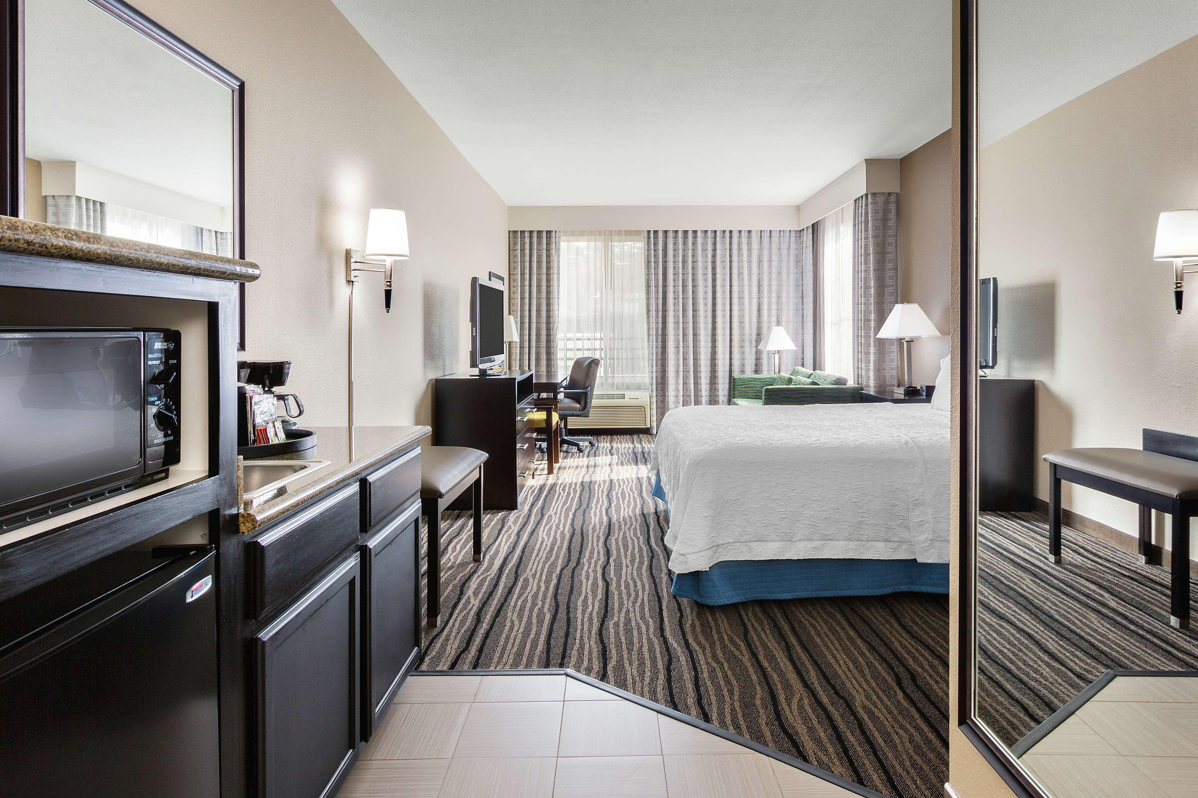 Hampton Inn&suites 3*