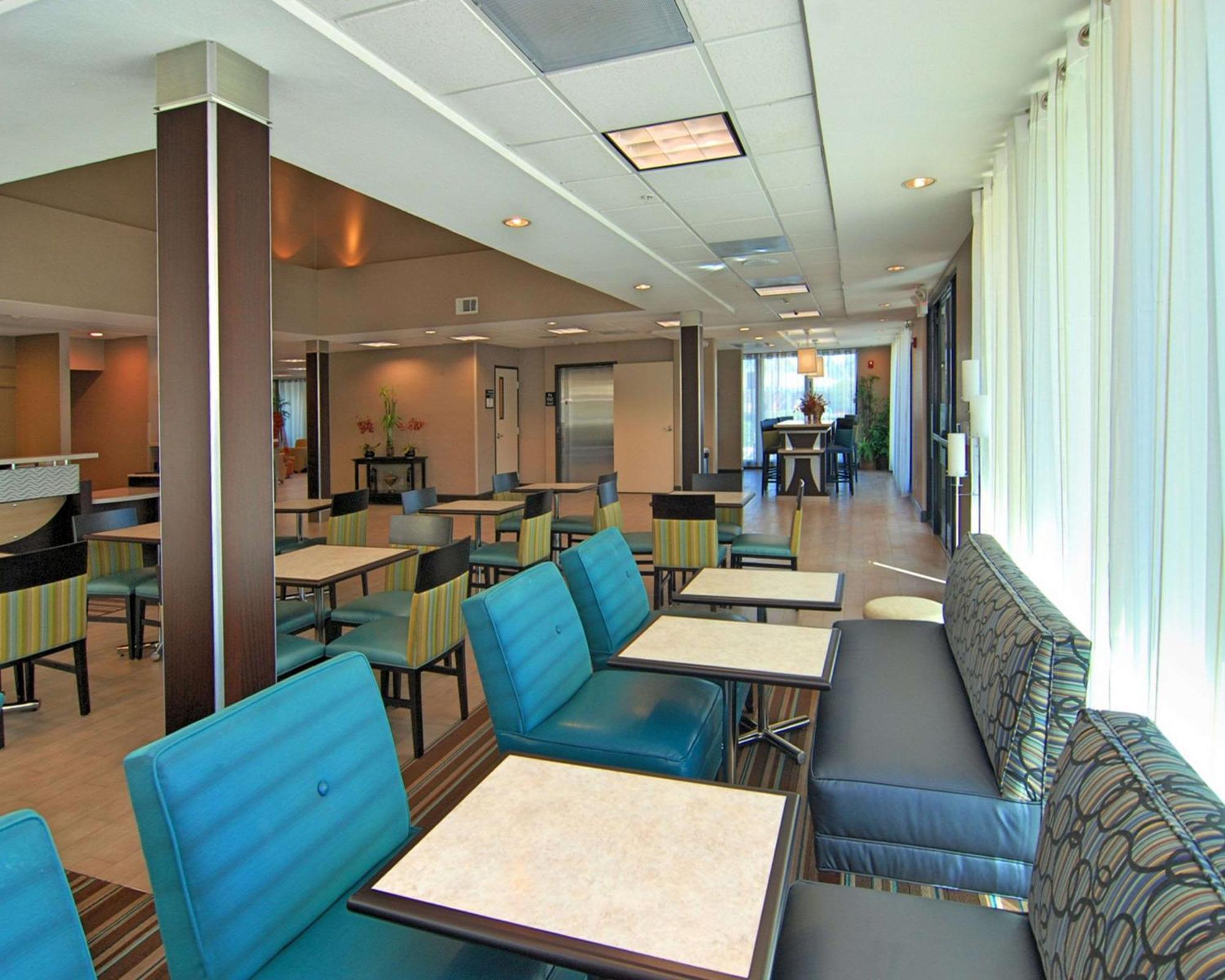 Hotel Hampton Inn&suites 3*