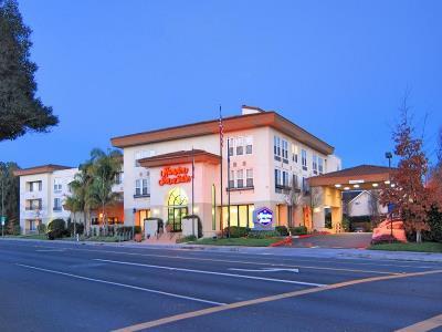 Hampton Inn&suites Hotel 3*