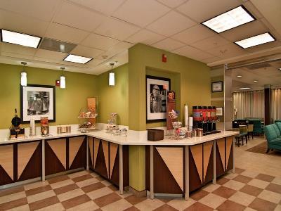 Hotel Hampton & 3*