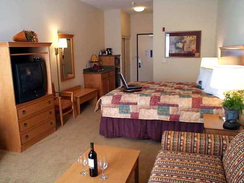 Hampton Inn&suites Hotel